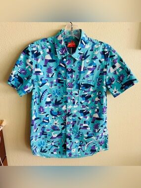 Mokuyobi Blue Short Sleeve Button Down Shirt w/Desert Figures Graphics  Size: XS